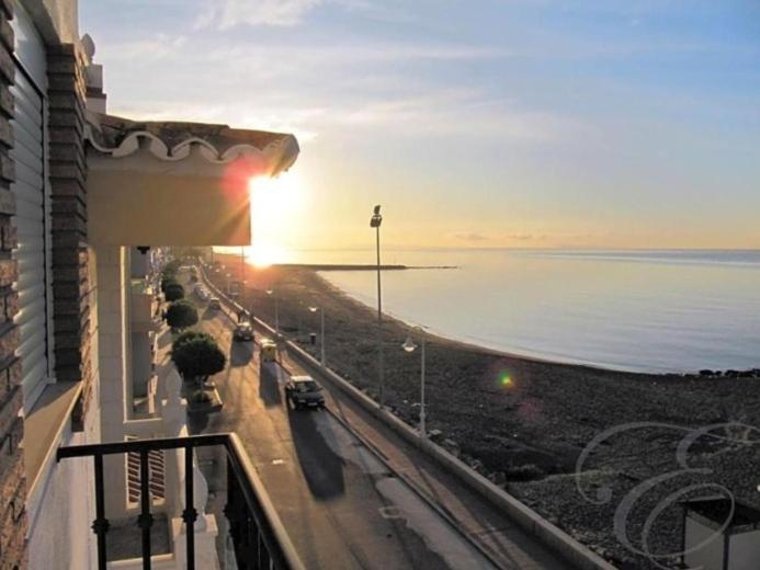 Algarrobo Costa Primera Linea De Playa Duplex Экстерьер фото
